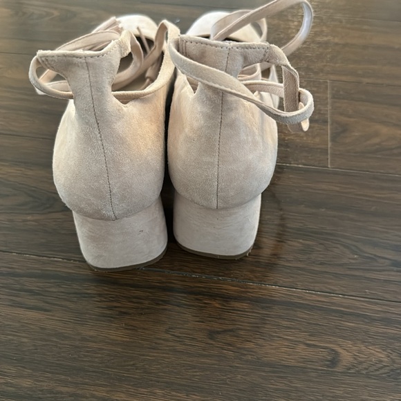 Saks Fith Avenue blush heeled ballerina - Picture 7 of 10